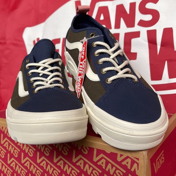 Vans Sentry Old Skool
(Waxed Canvas) Forest Night
VNOA5KR3B8A
WMNS sneakers - Picture 7 of 16